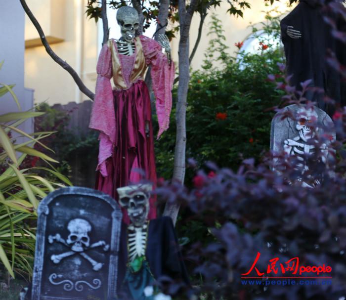 ������ʥ���ٽ���������ͥ���ڵķ�ΧҲԽ��ԽŨ�񡣼��߾�ס��λ���������ݾɽ�ɽ������С��Ҳ�����ɼ���ɰ���ֲ�����ʥ��װ�Ρ��������� ��ɯɯ�㣩