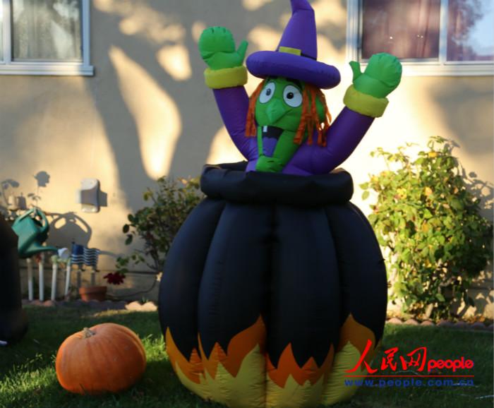 ������ʥ���ٽ���������ͥ���ڵķ�ΧҲԽ��ԽŨ�񡣼��߾�ס��λ���������ݾɽ�ɽ������С��Ҳ�����ɼ���ɰ���ֲ�����ʥ��װ�Ρ��������� ��ɯɯ�㣩