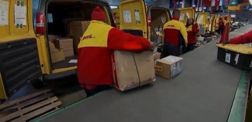 综述丨美关税冲击跨境物流